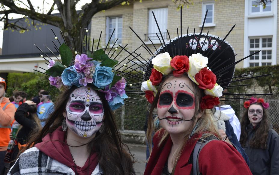 Elèves déguisées en Dia de los muertos